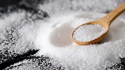 Pojemniki na piasek i sól – niezbędne zimą dla bezpieczeństw