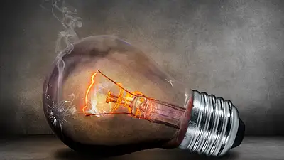 Jak oszczędzać na rachunkach za energię elektryczną - prakty